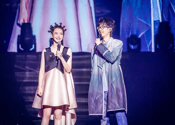 许嵩“寻宝游戏”演唱会唱响上海梅奔唱作十三年唱久见真心_环球文娱网